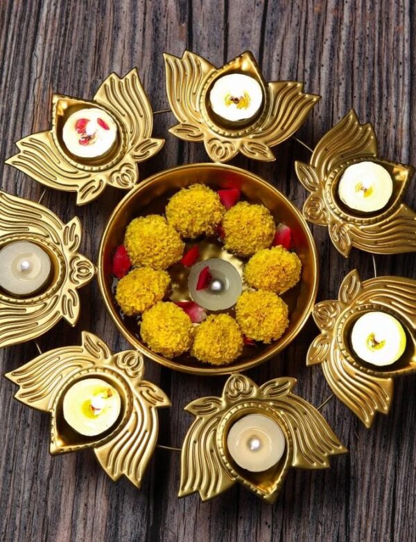 Small Metal Lotus bowl urli set of 10