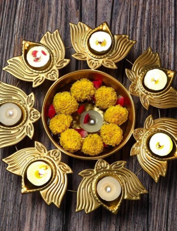 Small Metal Lotus bowl urli 10 pc