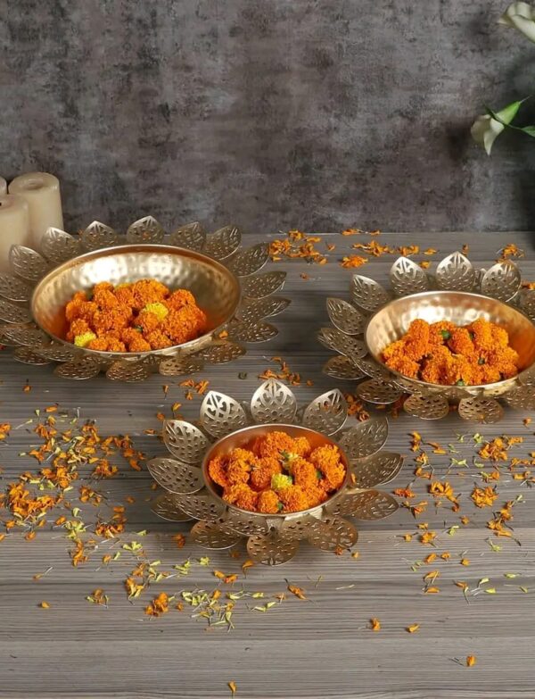 Beautiful leaf urli Set of 3